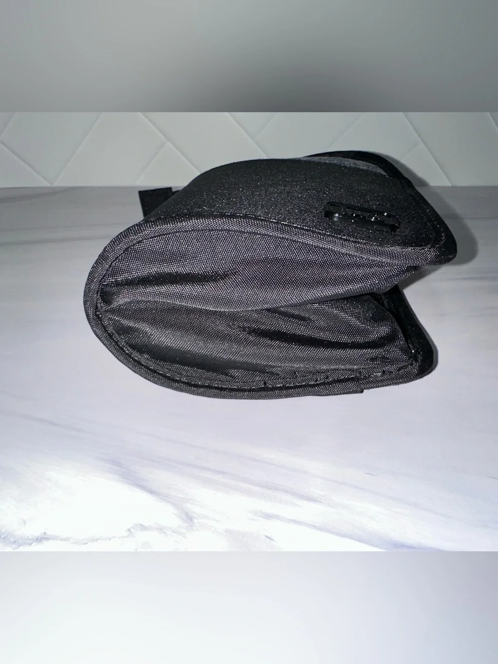 Lug Canoe travel makeup brush holder case Black/Grey